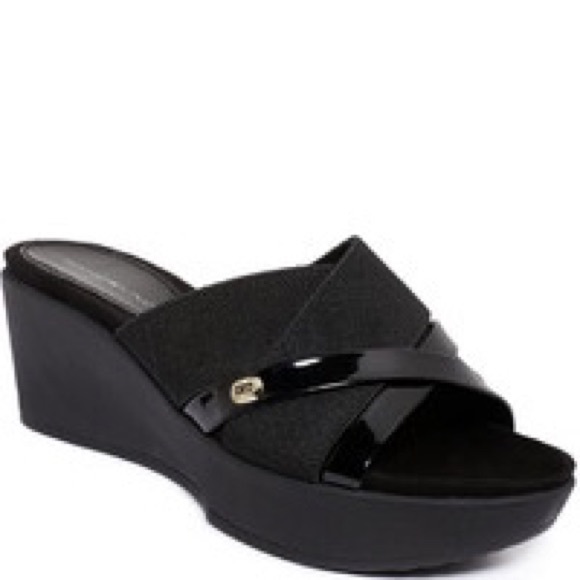 bandolino b flexible sandals